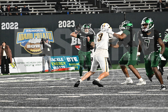 COLLEGE FOOTBALL: NOV 25 Western Michigan at Eastern Michigan