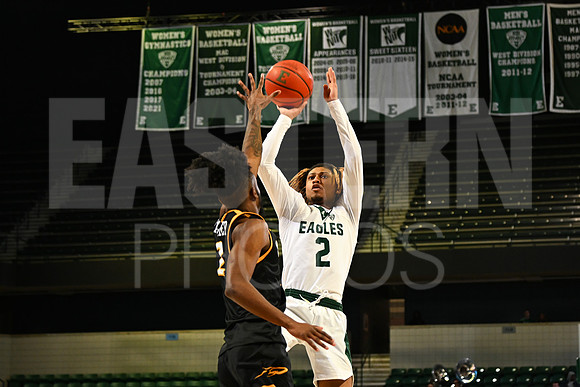 COLLEGE BASKETBALL: FEB 11 Toledo at Eastern Michigan