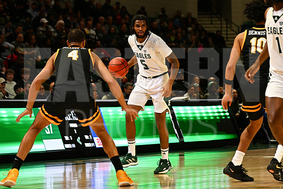 COLLEGE BASKETBALL: FEB 11 Toledo at Eastern Michigan